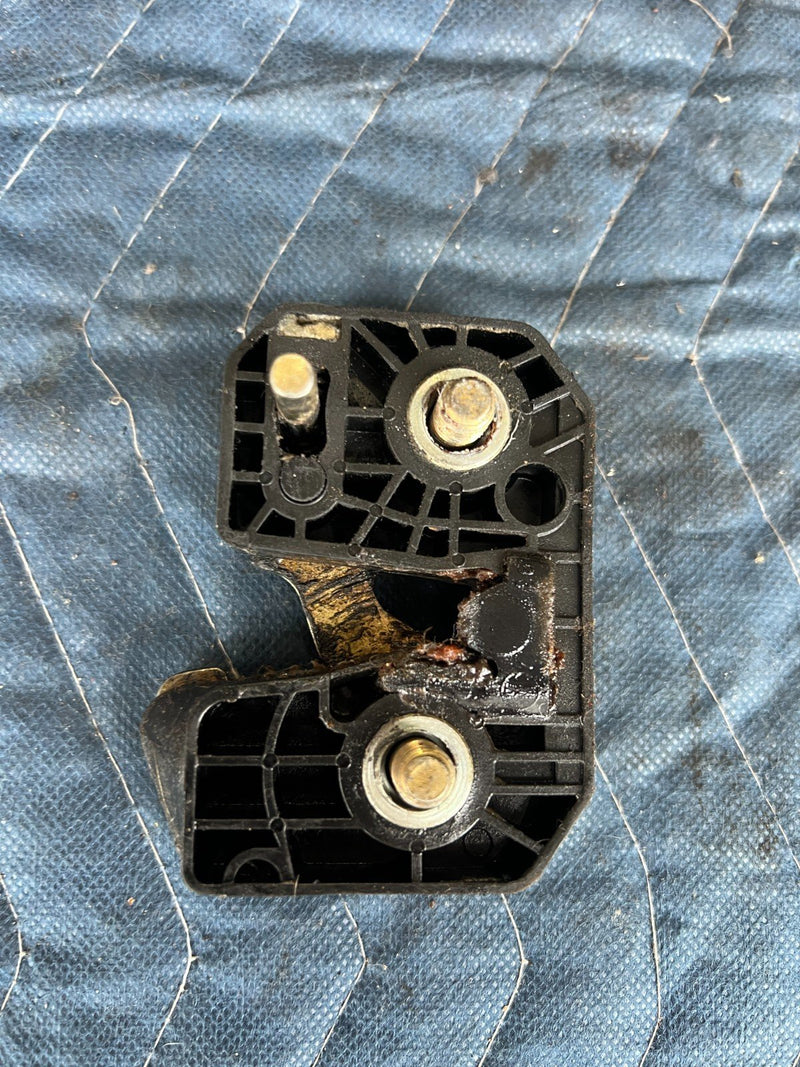 1989-1995 Volvo 740 940 Sedan Front Driver Left LH Door Latch OEM #3849EM