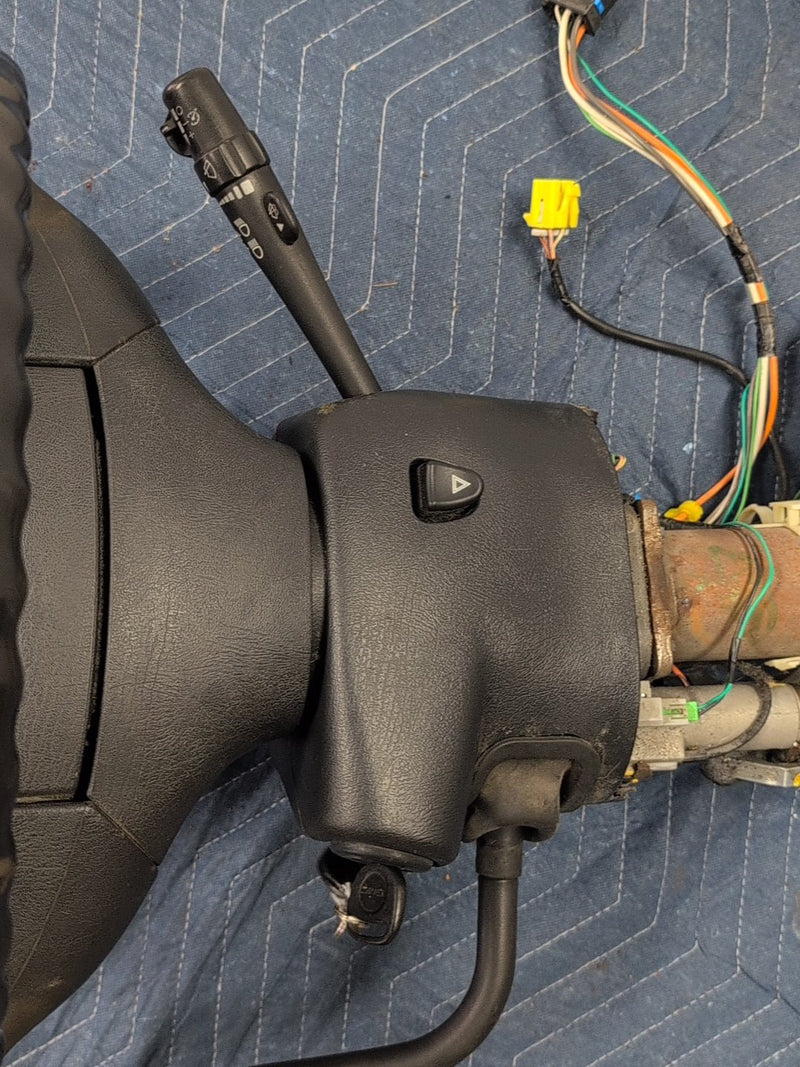 2004 Chevrolet Silverado - Steering Column PN: 15195870