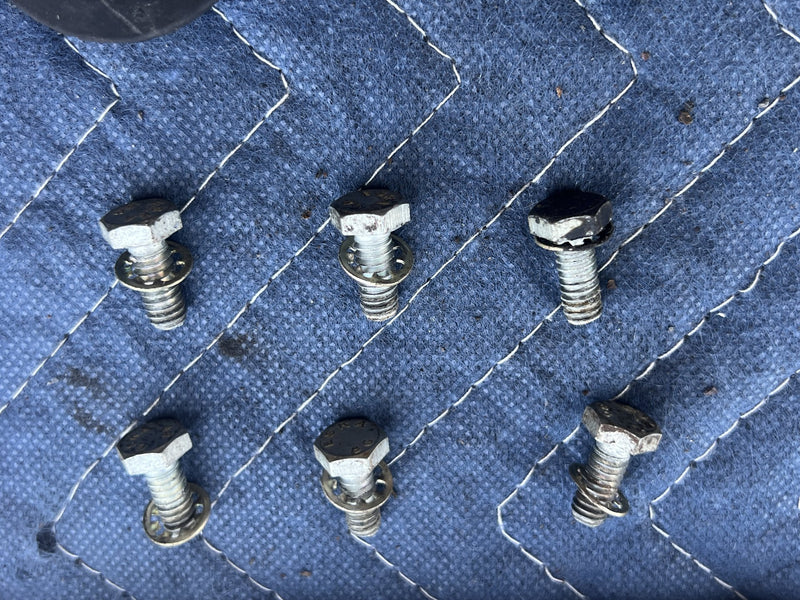 1973 Volvo 140 142 - Hardware