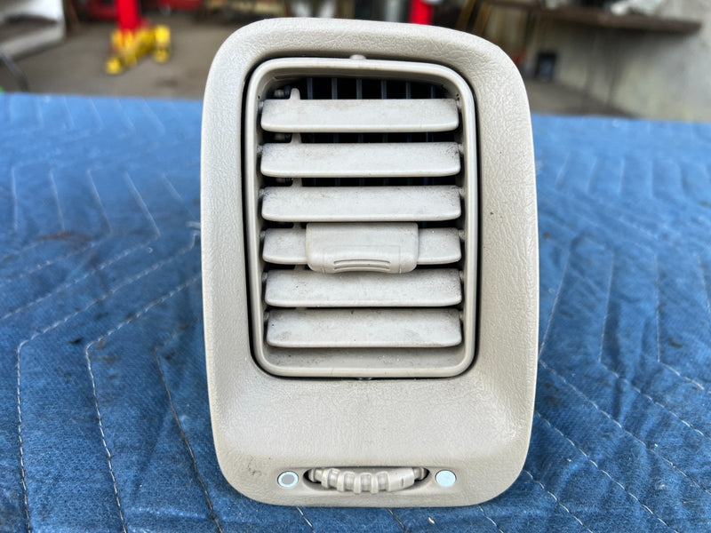 1998-2002 Honda Accord Dash Right & Left Air Heat AC Vent Pair Beige OEM #2017CN