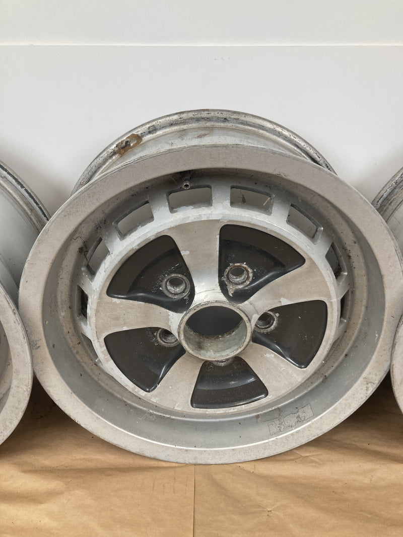 1983 Jaguar XJ6 Series 3.4 - Wheel Set PN: CAC391