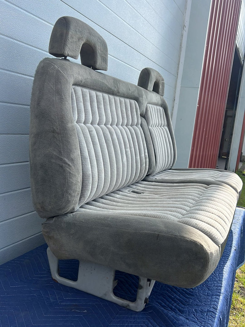 Chevrolet Silverado - Seat Front Pair
