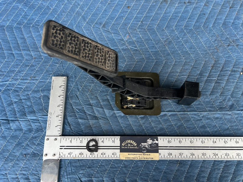 1992-1995 Volvo 940 740 Gas Pedal Assembly 3517124 Accelerator OEM #3250EM