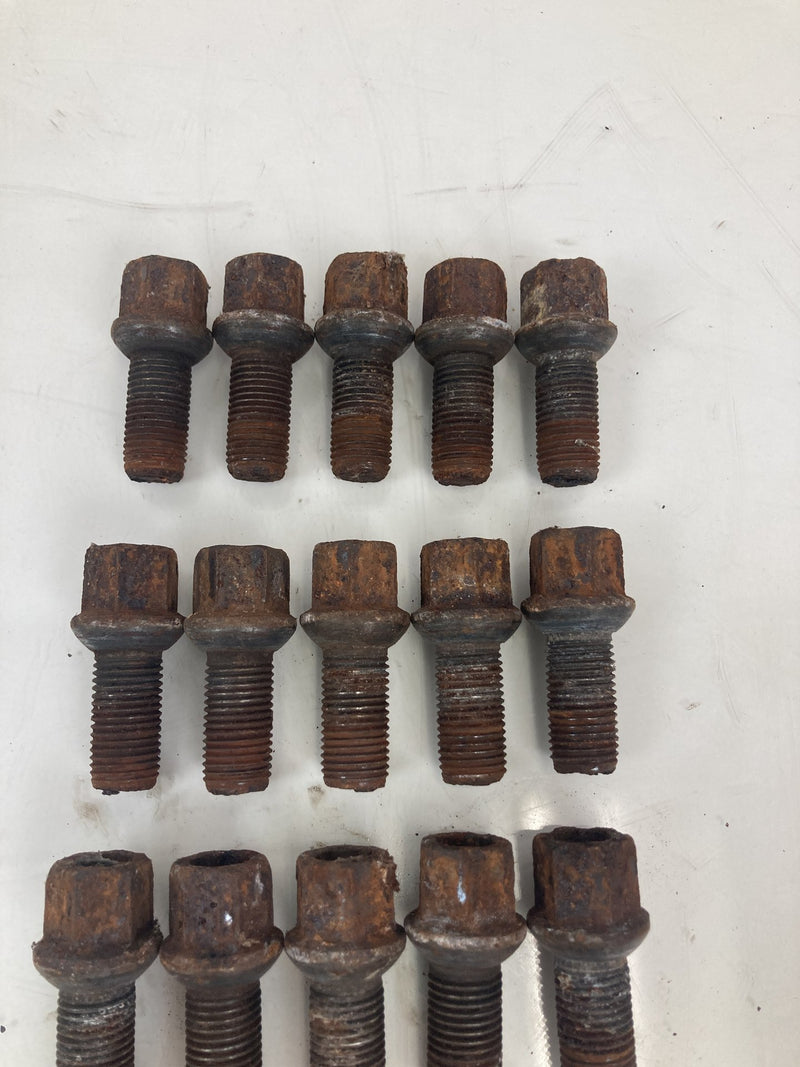 2001-2005 Volkswagen Passat Lug Bolts Nuts Wheel OEM #5507M