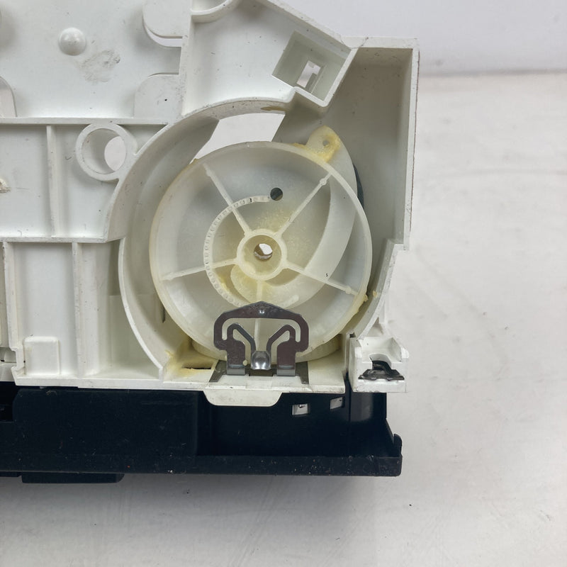 2001-2005 Volkswagen Passat HVAC Climate Control Switch OEM #5493M