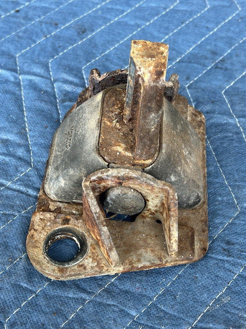 1993-1997 Volvo 850 850R OEM 2.4L 5 Cylinder Engine Motor Mount Pair OEM #4550E