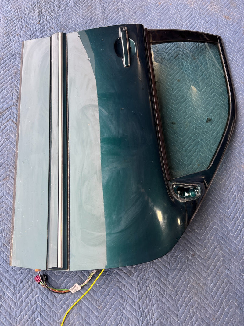 1998-2003 Mercedes W210 E320 Front Passenger Right Door Assembly OEM #4729EM