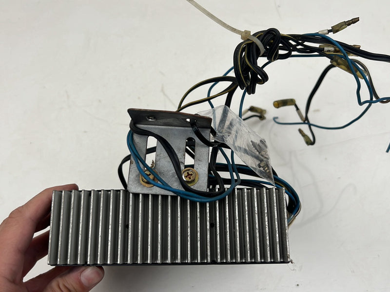 1975-1980 Volvo 244 240 Radio Amp Power Amplifier 7Z170052 OEM #5340EM