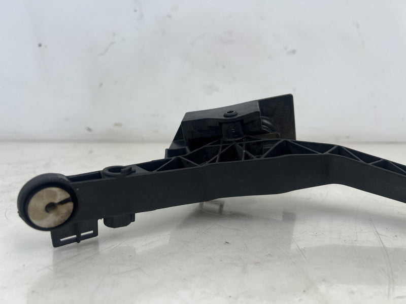 1998-2000 Volvo S70 V70 XC Throttle Accelerator Gas Pedal Assembly OEM #6896EM