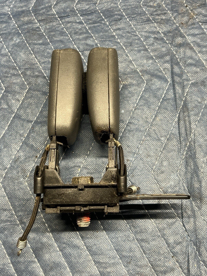 1998-2000 Volvo V70R V70 P80 Rear Seat Belt Buckle Bench Set of 3 OEM #4127E
