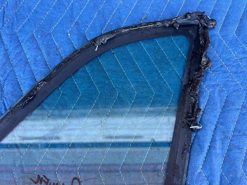 1986-1993 Volvo 240 244 *Sedan Only* Rear Driver Quarter Window Glass OE #4265EM