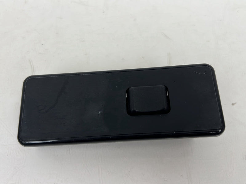 1990-1992 Volvo 740 745 940 Front Passenger Right Door Window Switch OEM #5858EM