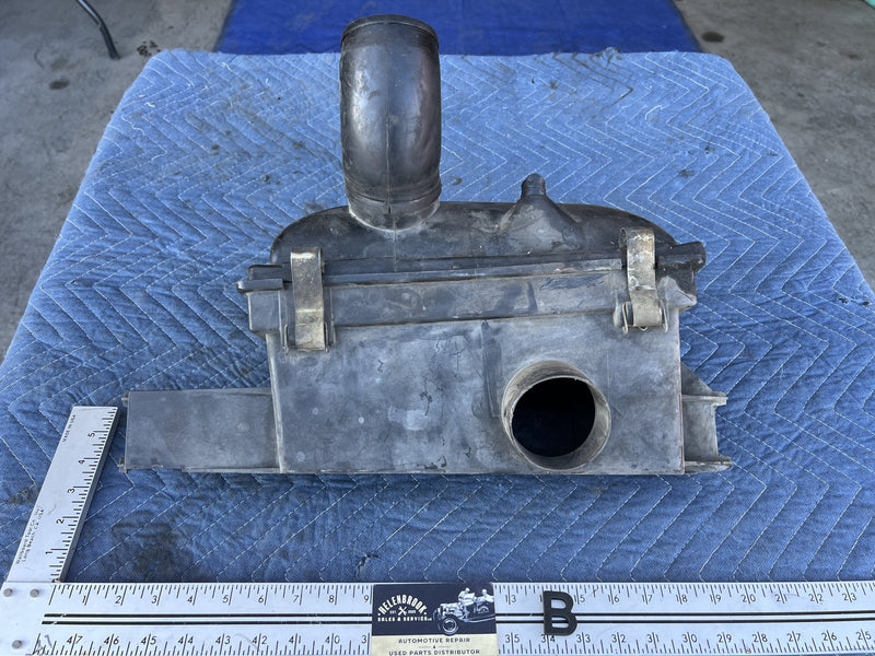 Volvo 240 - Air Filter Box PN: 463503