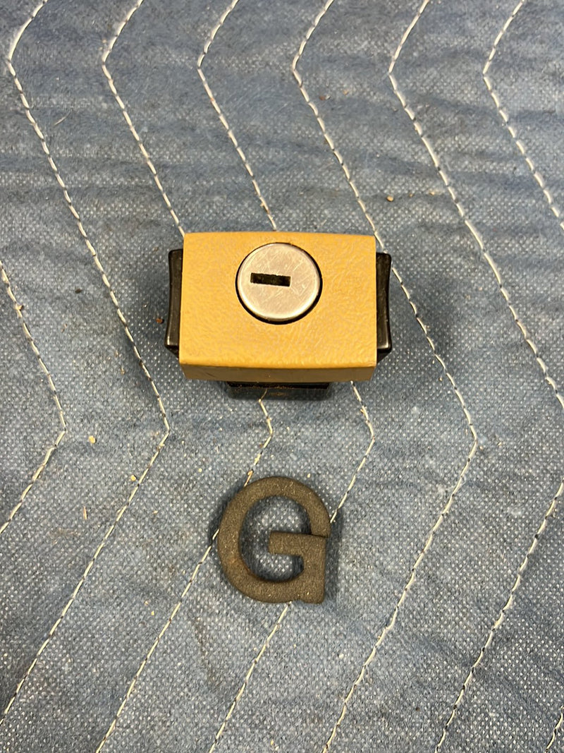 1992 Chevrolet K1500 - Glove Box Lid
