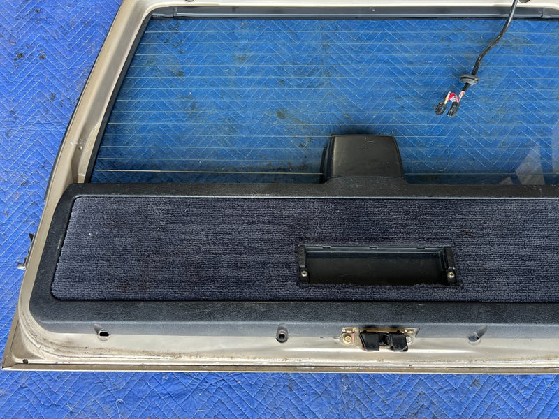 1992-1995 Volvo 940 740 Wagon Only Rear Hatch Assembly w/ Window OEM #3299EM