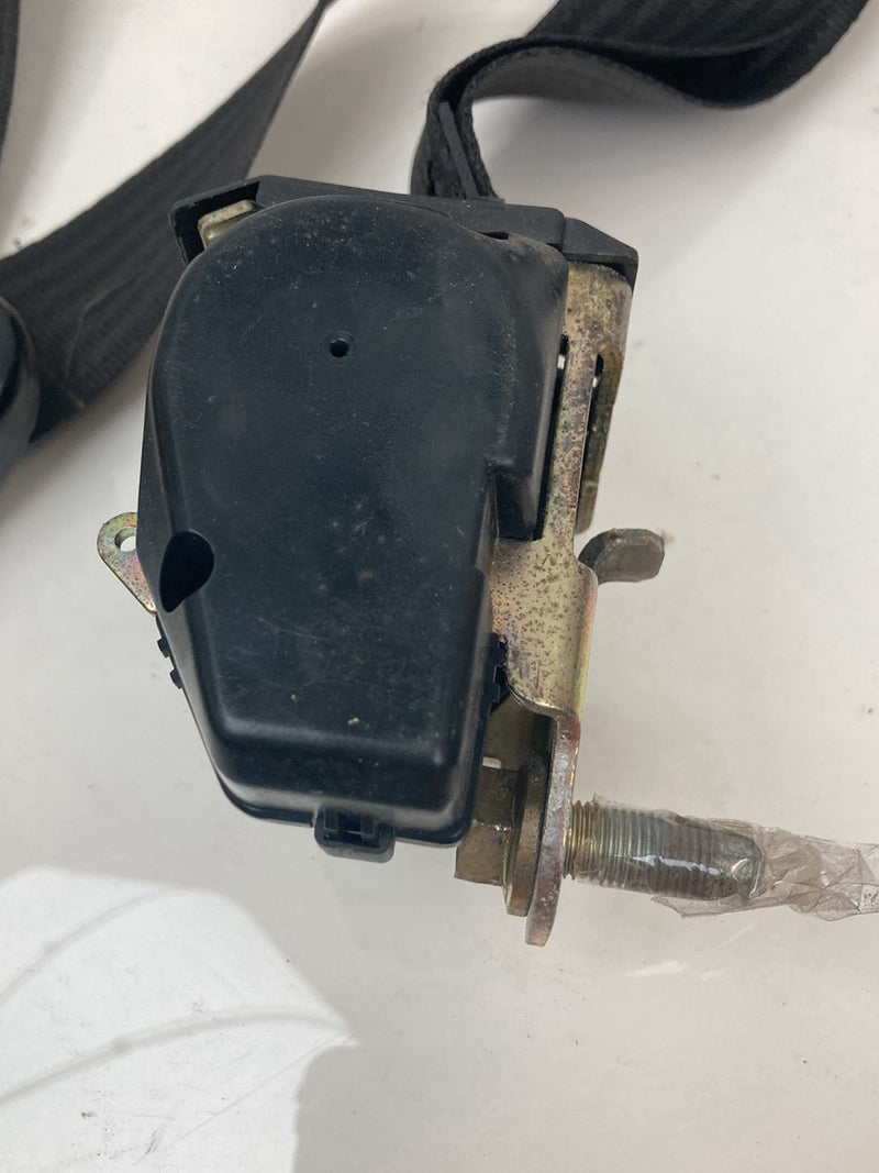 1992 Volvo 940 944 - Seat Belt Front Right PN: 3525485 3539750