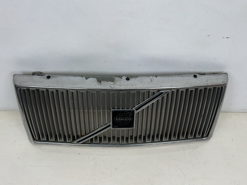 1990-1992 Volvo 740 745 940 Front Chrome Grille Assembly 1358486 OEM #5914EM