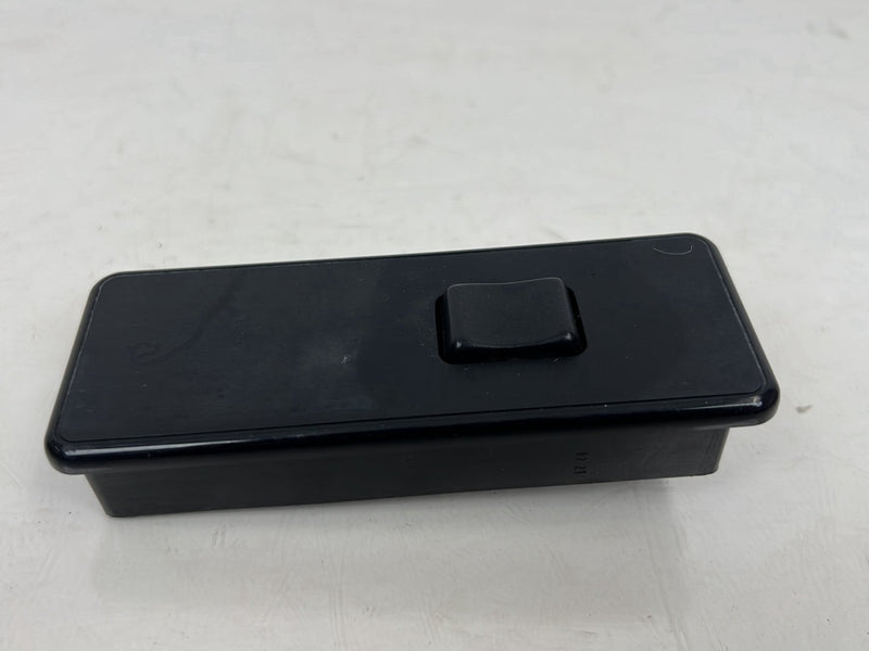 1990-1992 Volvo 740 745 940 Front Passenger Right Door Window Switch OEM #5858EM