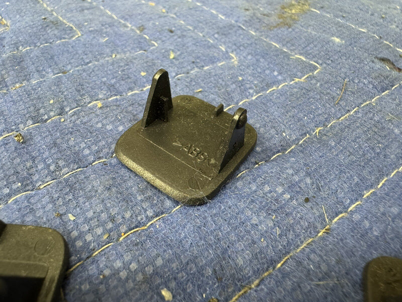 1998-2000 Volvo S70 V70 V70R Door Panel Pocket Screw Cover Gray Set OEM #3962E
