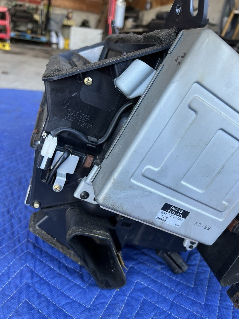 1998-2003 Jaguar XJR XJ8 X308 Heater Box Assembly Heat & AC Climate HVAC #4635E