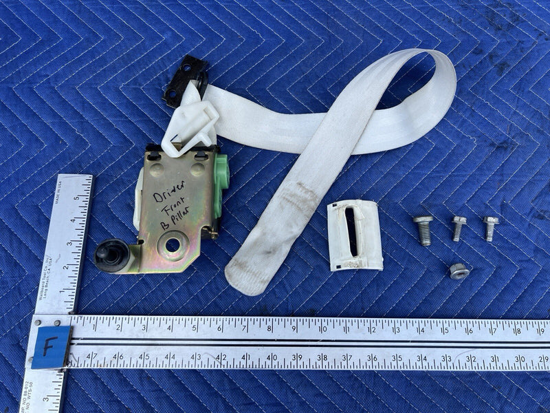 1980-1985 Cadillac Seville Front Left Driver Seat Belt White GM OEM #3373M
