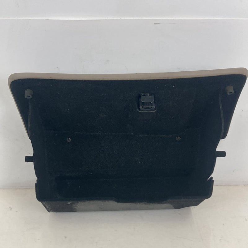 2002-2005 Lincoln Town Car Signature Glove Box Assembly OEM #5133M