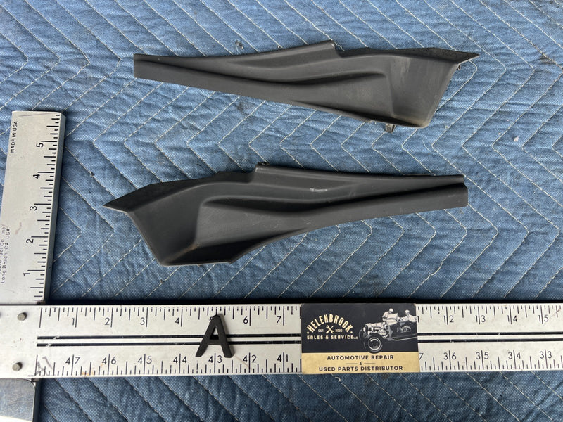 2008-2010 Nissan Rogue LH RH Fender Side Trim 66894 66895 OEM #2097CN