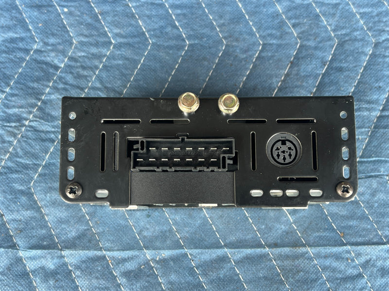 1992-1995 Volvo 940 740 8 Amp Radio Stereo Amplifier 3533004 OEM #3224EM