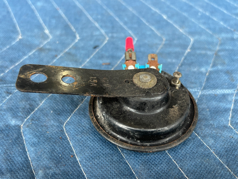 1989-1995 Volvo 740 940 Sedan Horn Alarm Assembly 15A OEM #3794EM