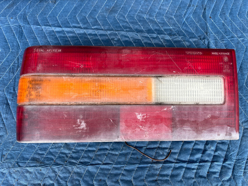 1989-1995 Volvo 740 940 Sedan Rear LH Left Tail Light Lamp Assembly OEM #3778EM