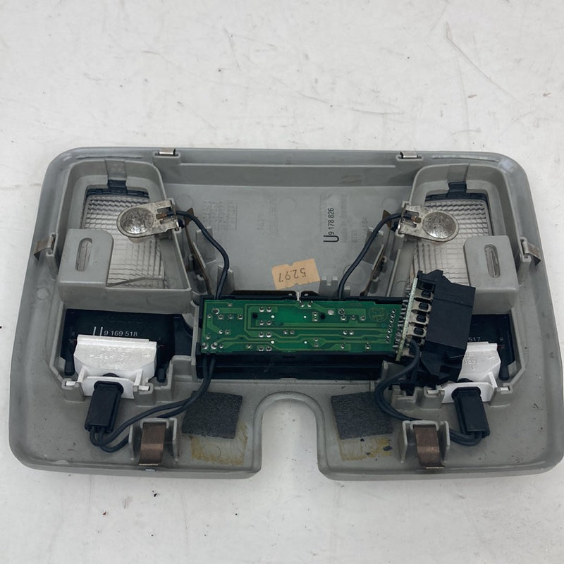 1998-2000 Volvo V70 S70 Front Overhead Center Console Dome Light OEM #5215M