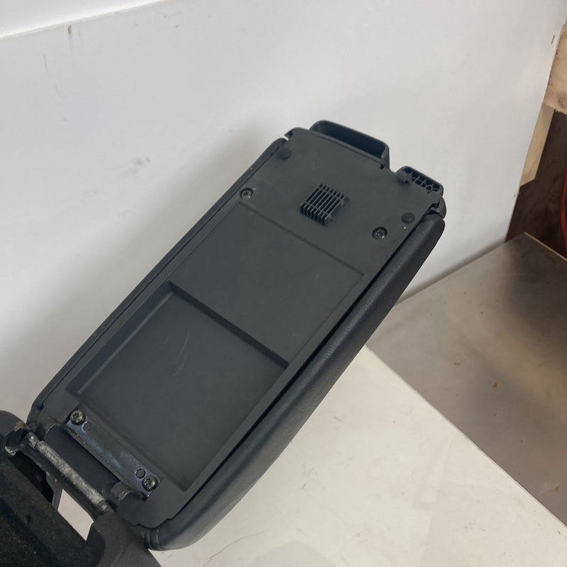 1998-2000 Volvo V70 S70 Center Console Storage Assembly OEM #5220M