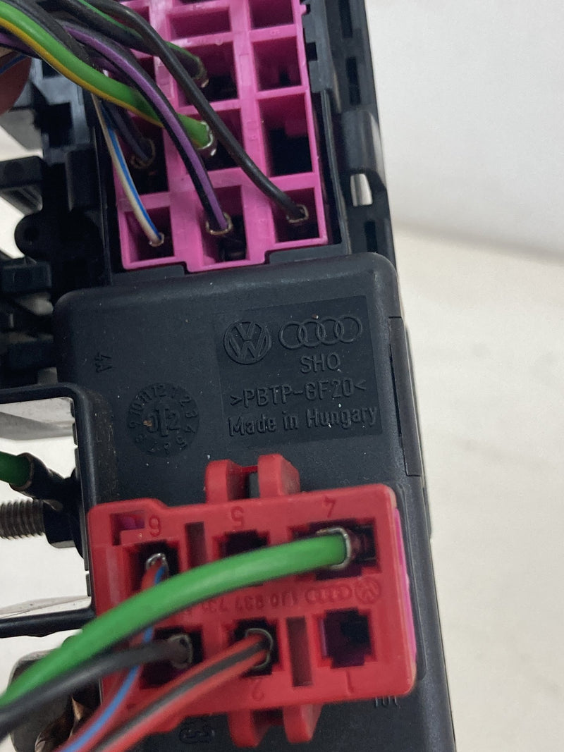 2001-2005 Volkswagen Passat Fuse Relay Bracket #5529M