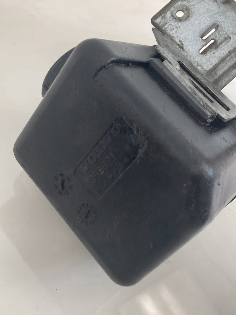 1992 Volvo 940 944 - Power Steering Reservoir PN: 1359621