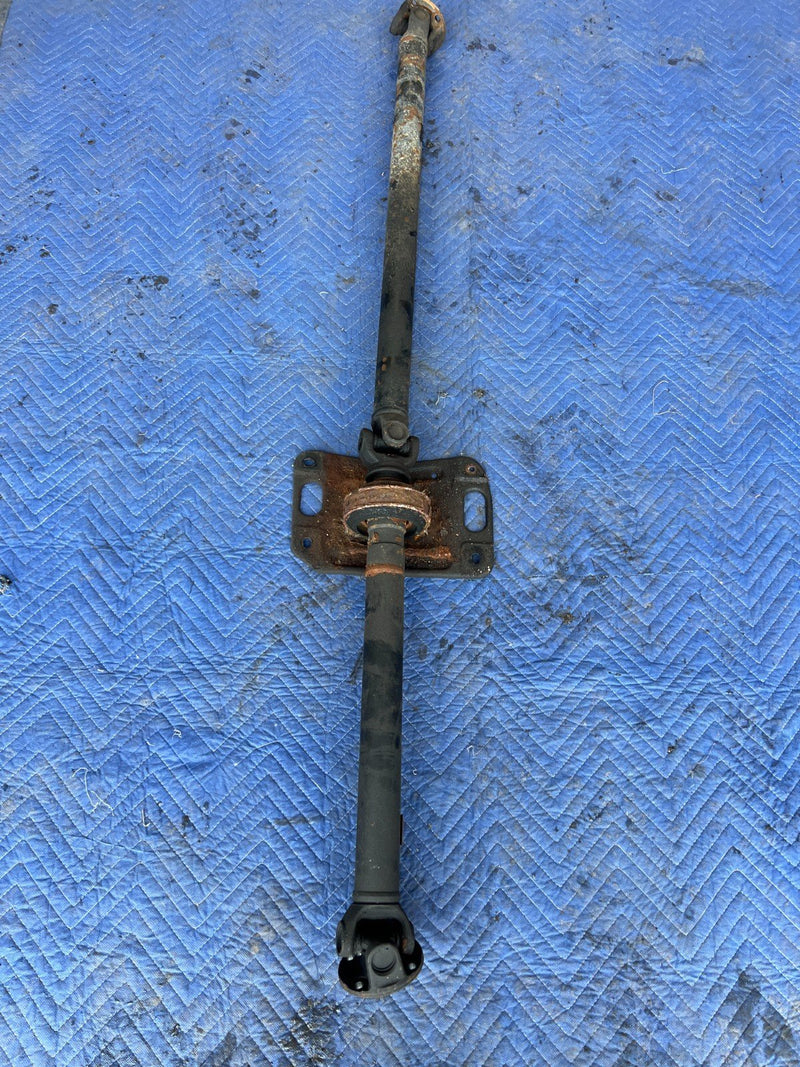 1992-1995 Volvo 940 740 Auto Transmission Center Driveshaft Assembly OEM #3301EM