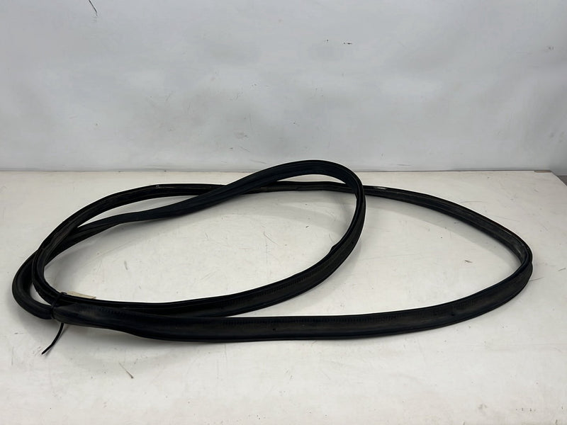 1990-1992 Volvo 740 745 940 Wagon Rear Hatch Weatherstripping Gasket Seal OEM #5952EM