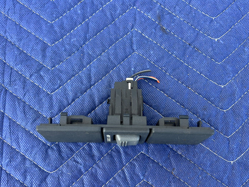 Chevrolet Silverado - Cargo Light Switch PN: 1568702 15694886