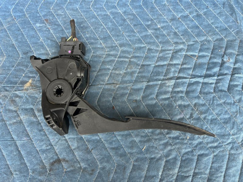 2012-2015 Chevy Cruze Gas Accelerator Pedal Assembly 13252702 OEM #2222CN