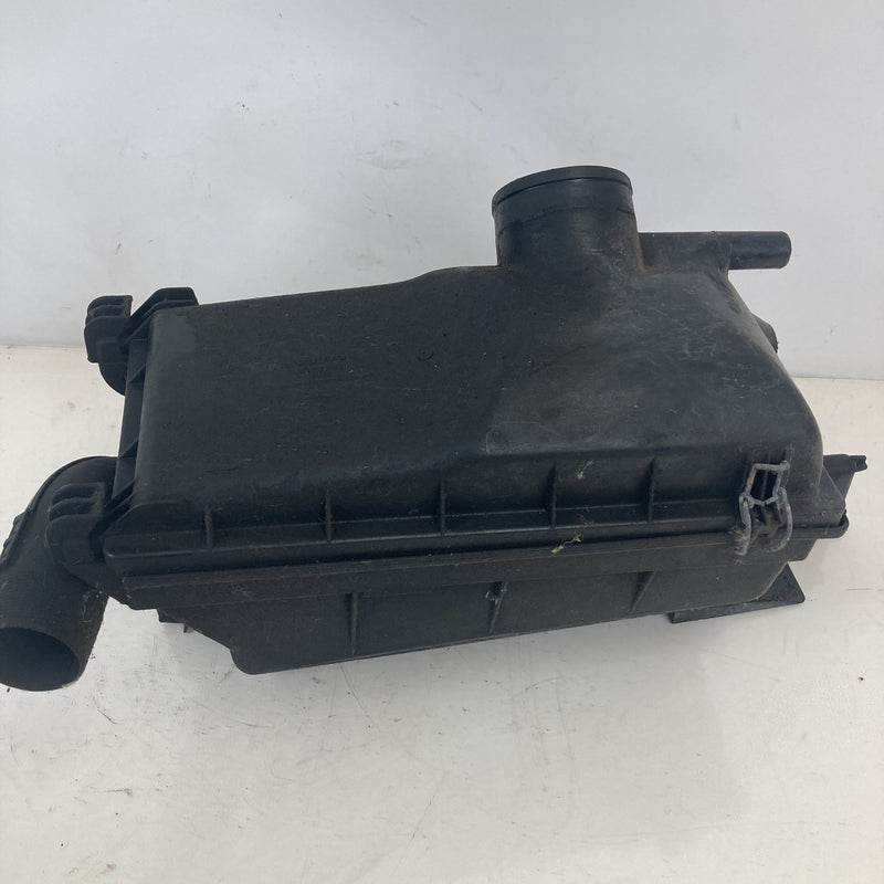 1981-1985 Volvo 240 245 Air Filter Housing Box Intake 1266791 OEM