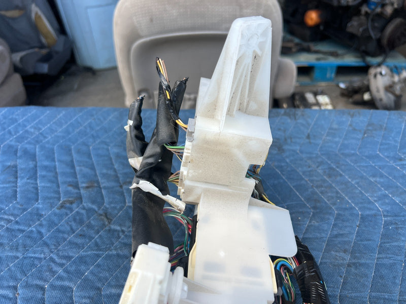 2004-2010 Toyota Sienna Front Dash Wiring Harness Relay Fuse Box OEM #3593EM