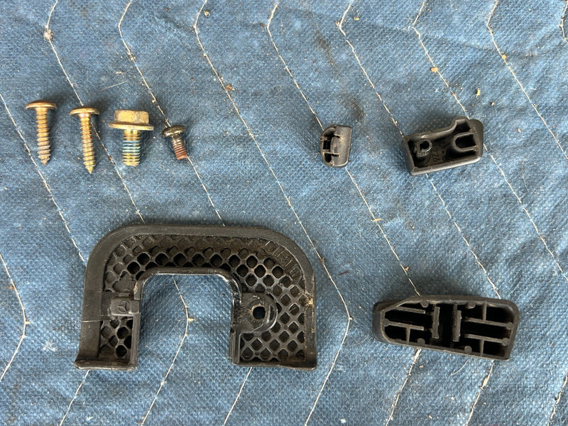 1986-1995 Mercedes 300D W124 Front Passenger Right Door Hardware Trim OE #2656EM