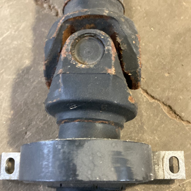 2003-2007 BMW 545i E60 Driveshaft Automatic ZF 7526165 2282720-11 OEM #4957M