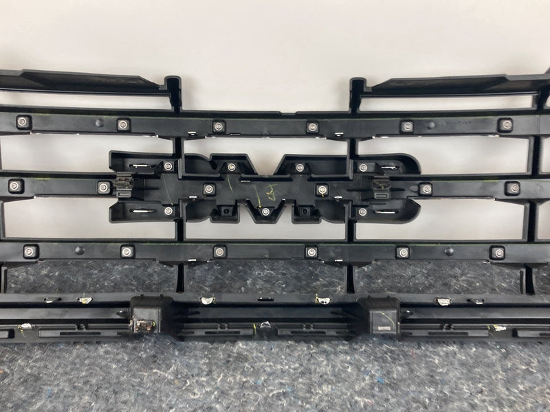 2012-2013 GMC Sierra Radiator Grille GMC 22924486 OEM