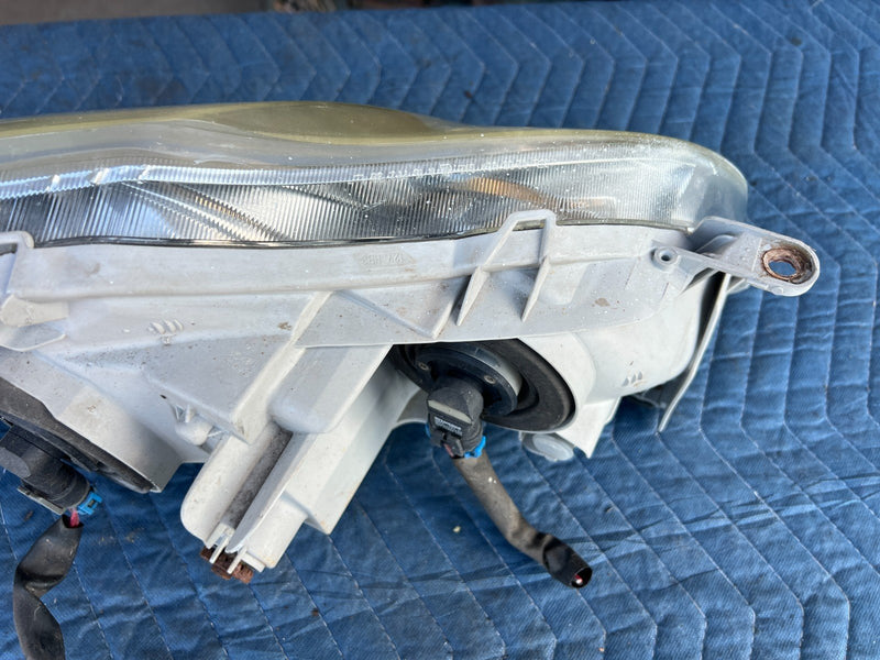 2003-2008 Toyota Corolla Driver Left LH Headlight Lamp Assembly OEM #3323EM
