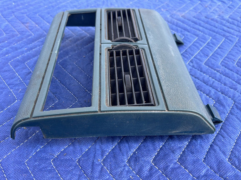 1988-1994 Chevrolet Silverado Center Dash Air Vent Radio Bezel Blue OEM #5501EM