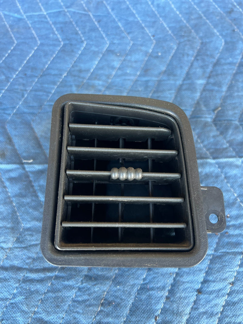 1999-2002 Chevy Silverado GM 1500 2500 Dash HVAC Heat AC Air Vent Set OE #1828CN