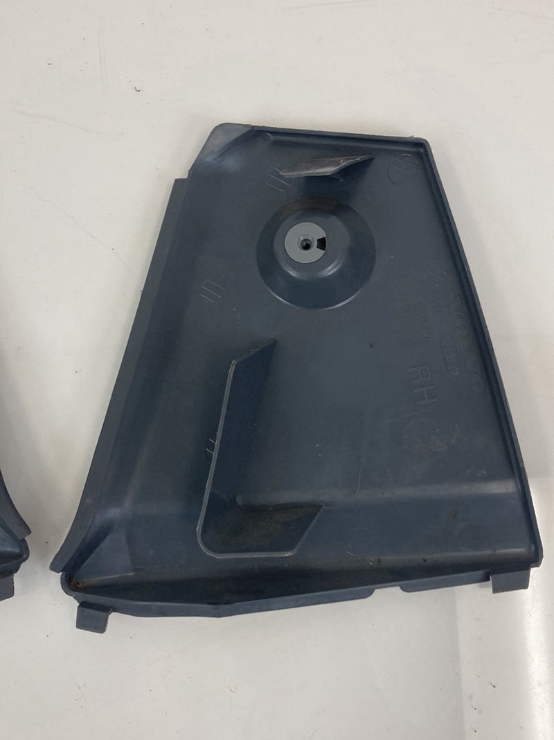 1992 Volvo 940 944 - Tail Light Trim Panel