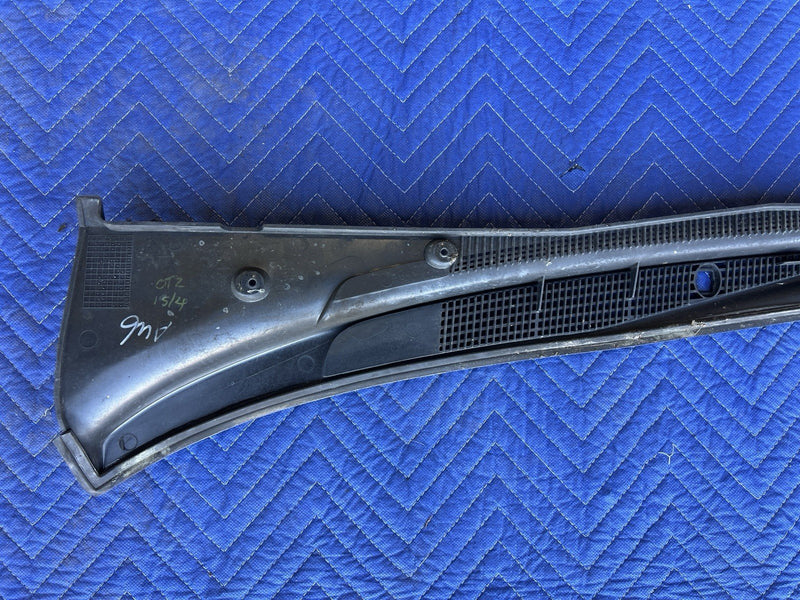 1998-2003 Jaguar XJR XJ8 X308 Cowl Trim Cover Panel Wiper GNC8861BC #4658E