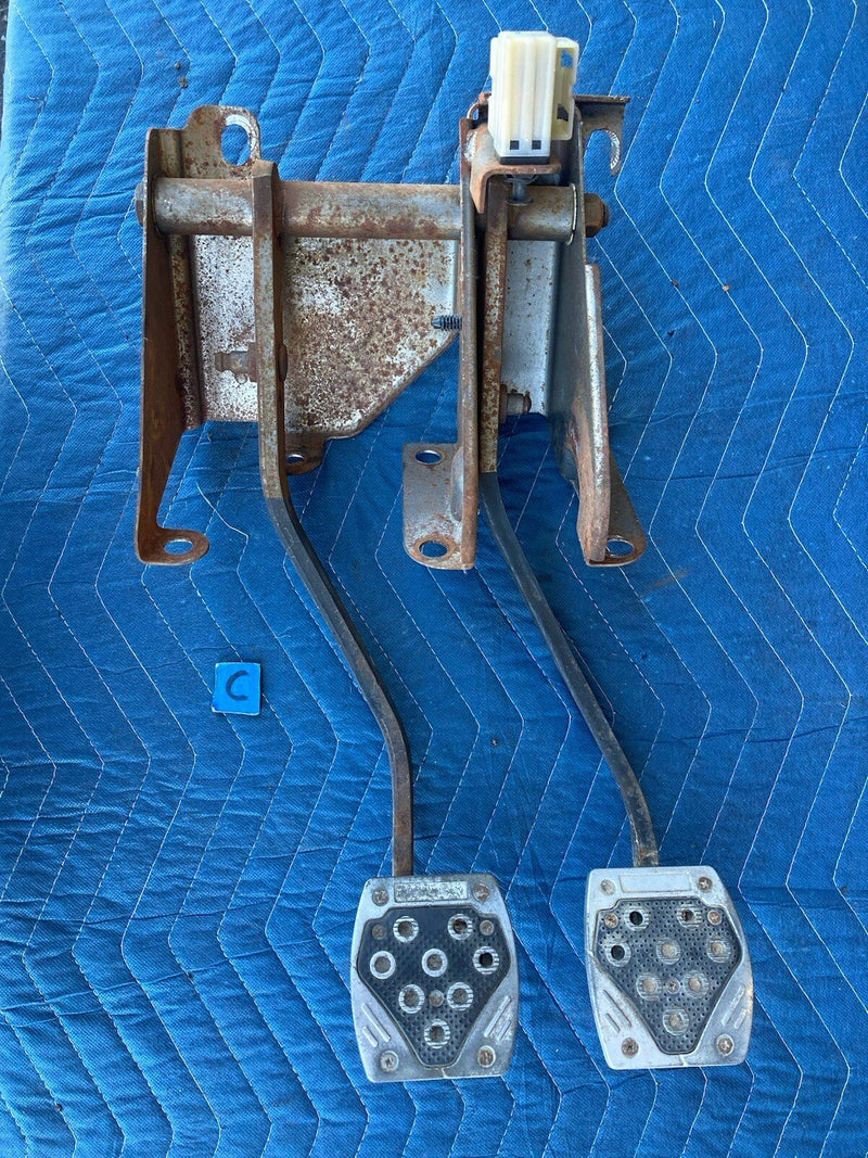 1997-2002 Jeep Wrangler TJ Clutch & Brake Pedal Box Manual Assembly OEM #3282M