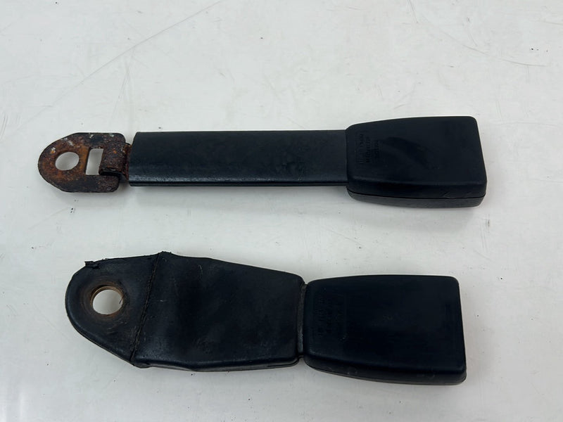 1983-1985 Porsche 944 Front Left + Right Seat Belt Buckle Pair OEM #5646EM